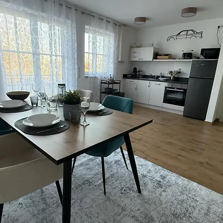 Modern & Spacious Carhandling Campus -naehe Therme Erding -messe Muenchen -arena -free Parking -netflix -w-lan Appartamento *