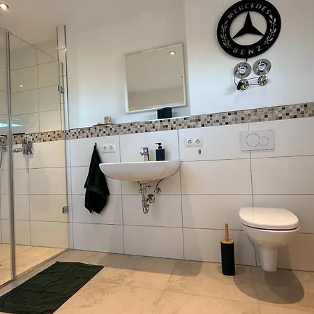 Modern & Spacious Carhandling Campus -naehe Therme Erding -messe Muenchen -arena -free Parking -netflix -w-lan Appartamento