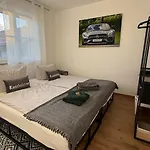 Apartman Modern & Spacious Carhandling Campus -naehe Therme Erding -messe Muenchen -arena -free Parking -netflix -w-lan Neufinsing