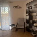 Modern & Spacious Carhandling Campus -naehe Therme Erding -messe Muenchen -arena -free Parking -netflix -w-lan Apartman *