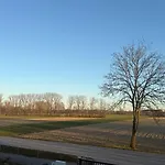 Modern & Spacious Carhandling Campus -naehe Therme Erding -messe Muenchen -arena -free Parking -netflix -w-lan Neufinsing