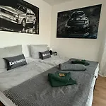 Modern & Spacious Carhandling Campus -naehe Therme Erding -messe Muenchen -arena -free Parking -netflix -w-lan *