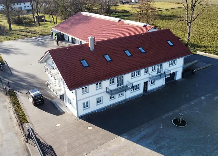 Modern & Spacious Carhandling Campus -naehe Therme Erding -messe Muenchen -arena -free Parking -netflix -w-lan Daire Neufinsing