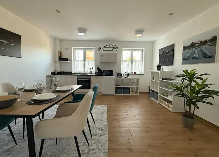 Modern & Spacious Carhandling Campus -naehe Therme Erding -messe Muenchen -arena -free Parking -netflix -w-lan Апартаменты